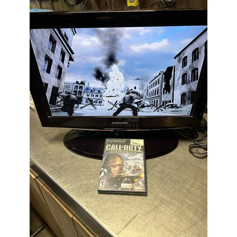 Call of Duty: Finest Hour (Sony PlayStation 2, 2004) PS2 CIB Complete TESTED
